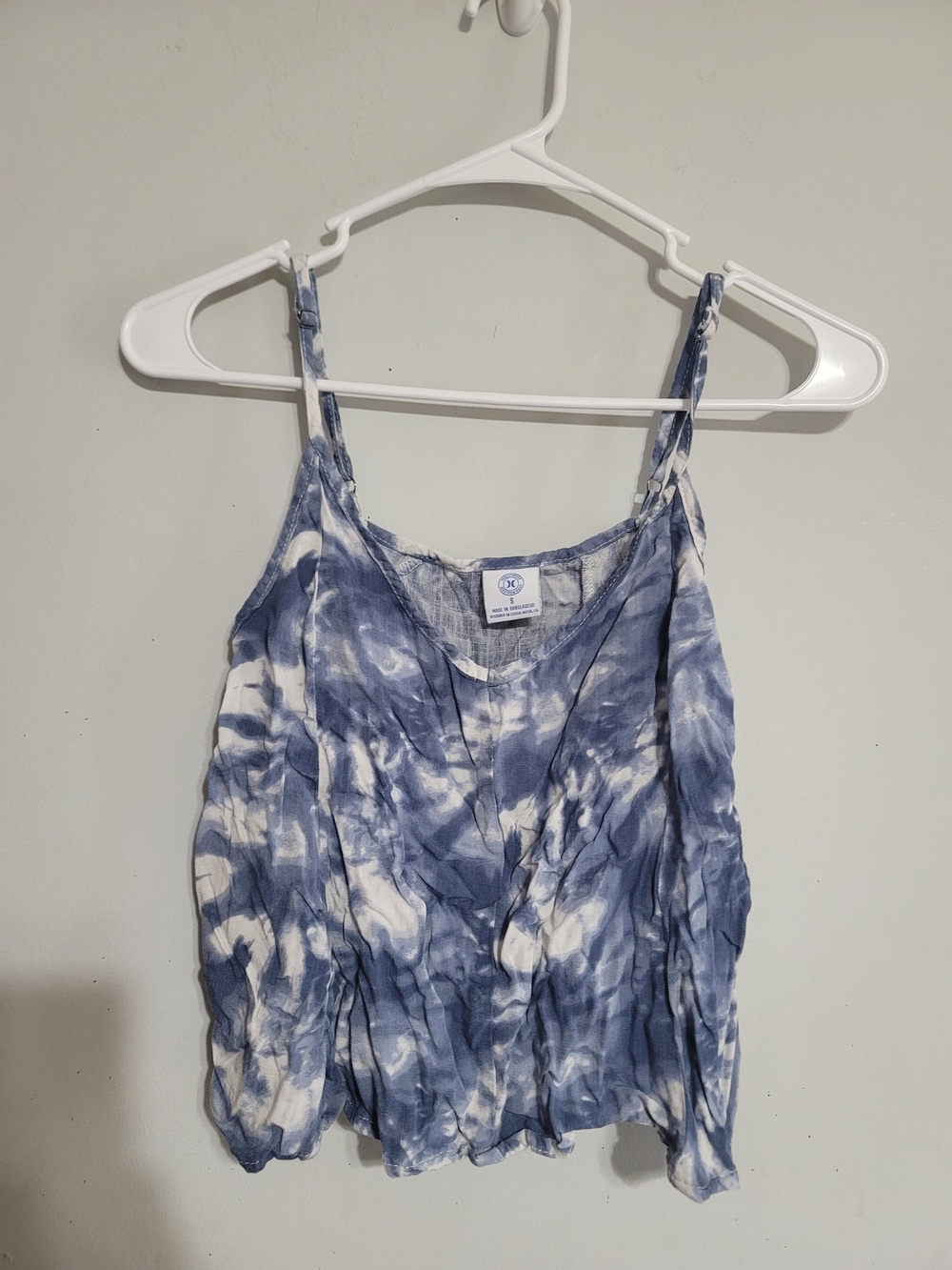 Hurley Blue and White Tie-Dye Tank Top Camisole Shell Oversized Flowy Surf Swim